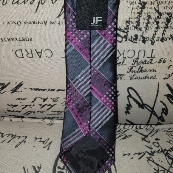 Slim Tie (J. Ferrar) - Picture 2 of 2